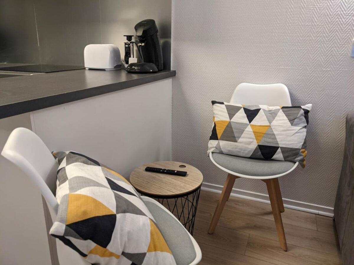 Paris Expo Suite Appartement & Parkings Dans Un Hotel 4 Etoiles, Porte De Versailles - Check In Autonome 24-7 Issy-les-Moulineaux Zewnętrze zdjęcie